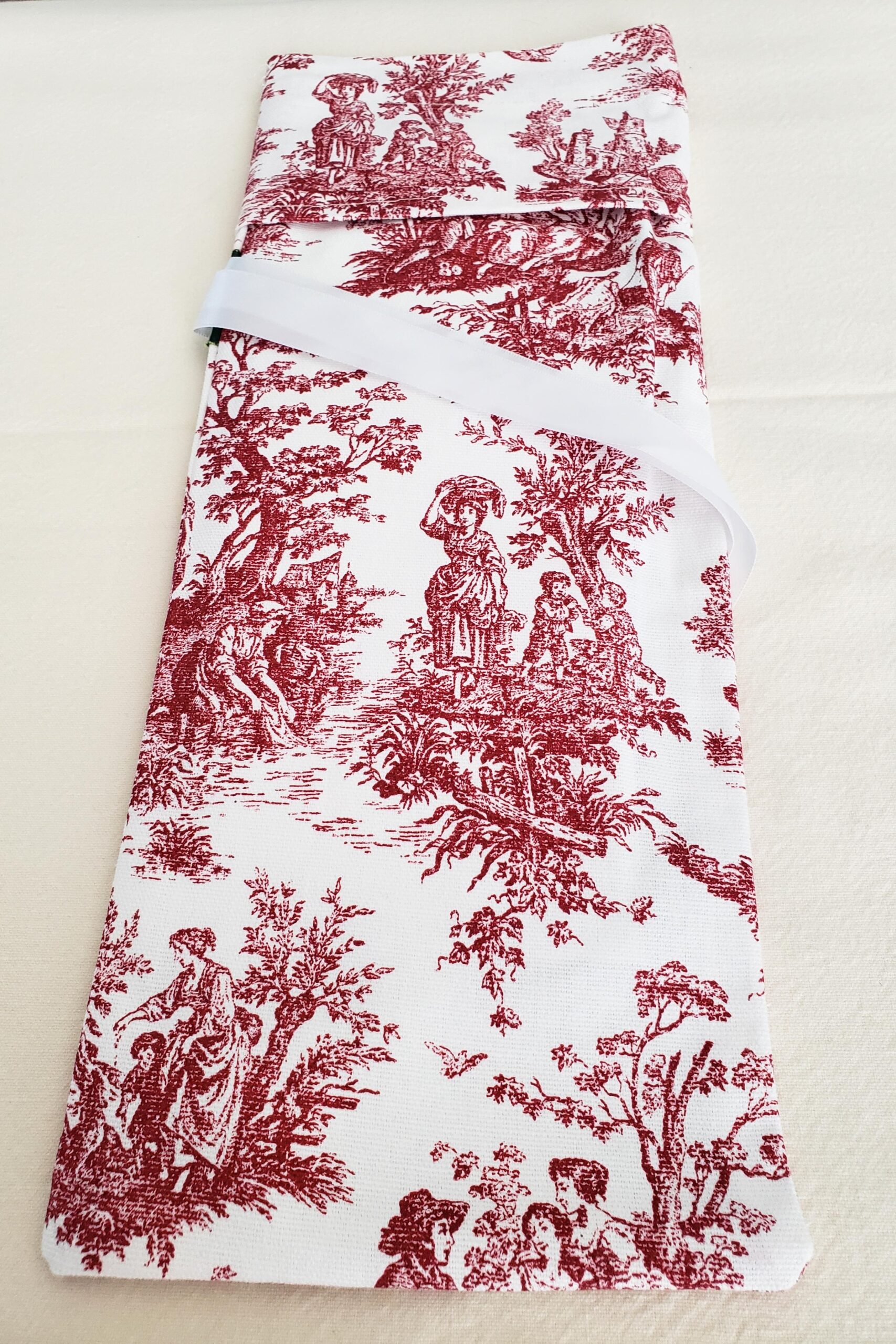 Toile La Love Classic Burgundy