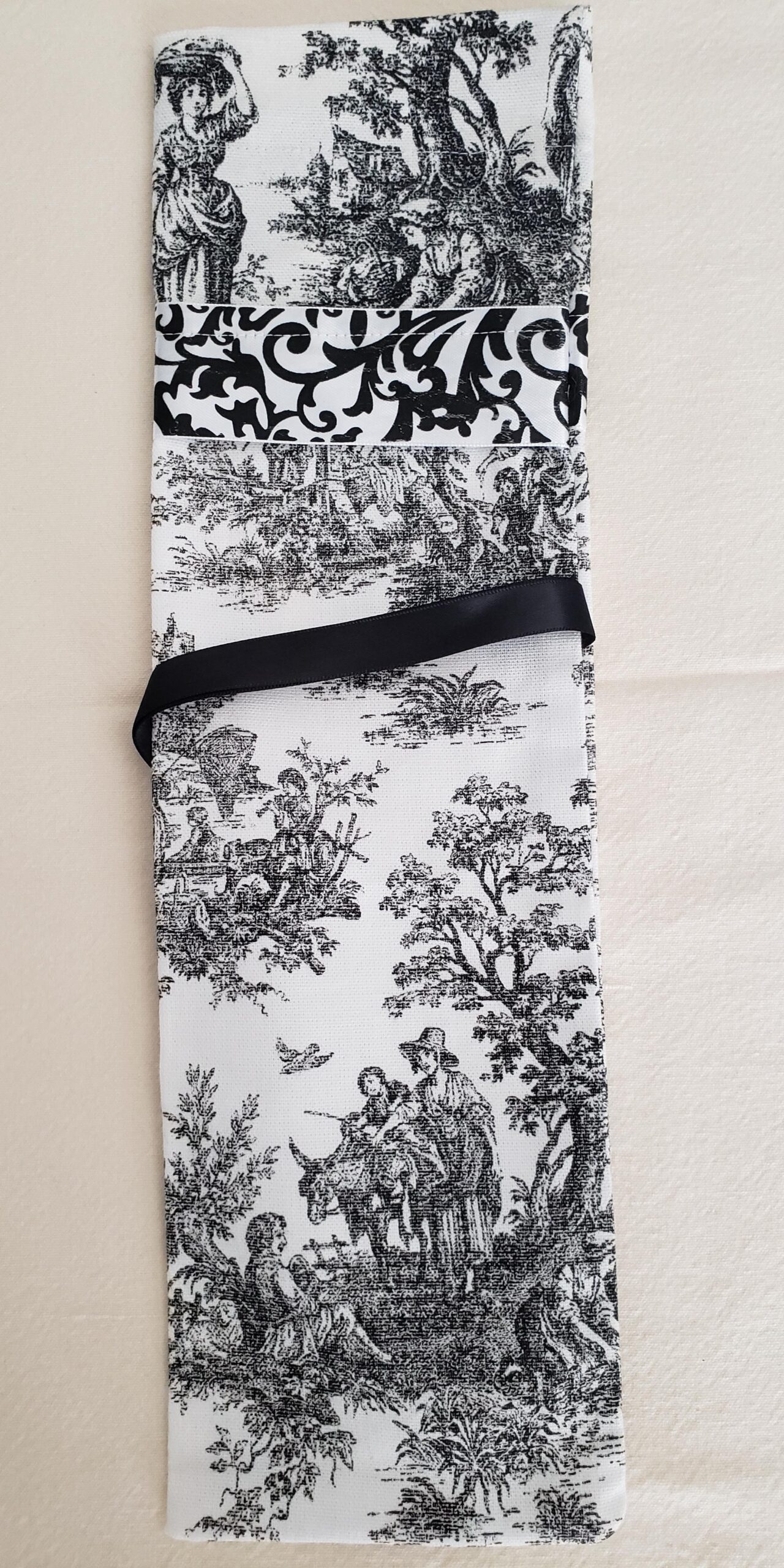 Toile La Love Black